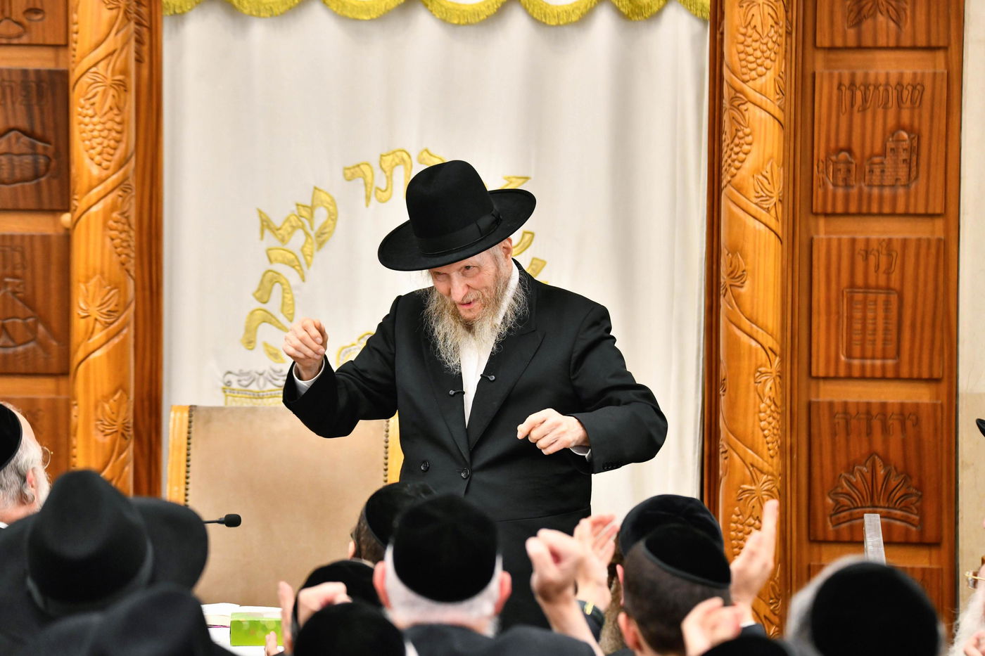 הגה"צ רבי דן סגל בשמחת בית השואבה