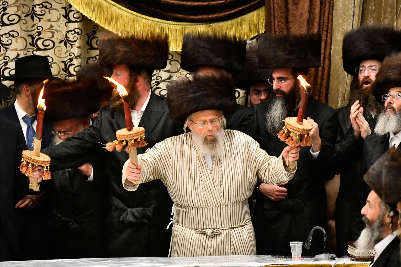 האדמו"ר מפינסק קרלין בטיש חוה"מ סוכות