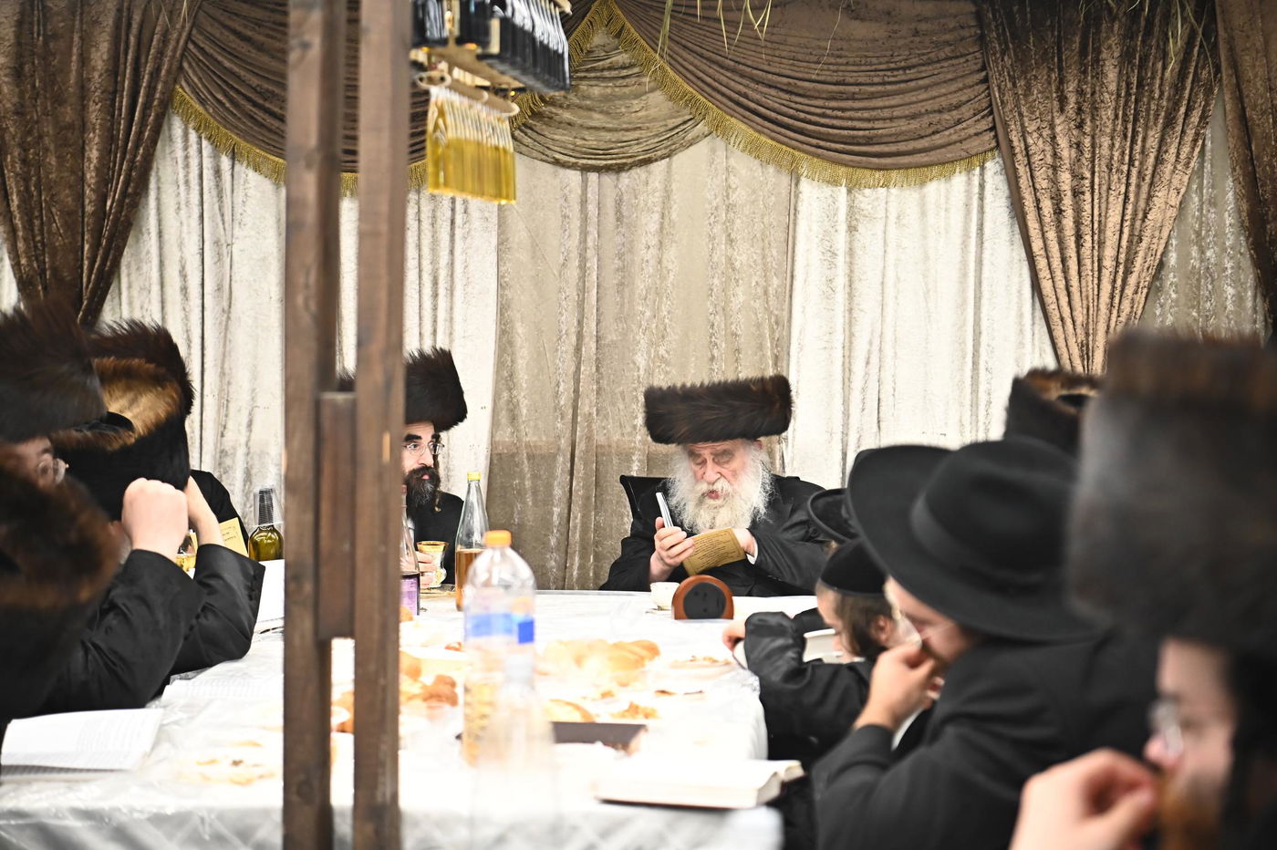 הגה"צ גאב"ד מאקאווא בטיש חוה"מ סוכות