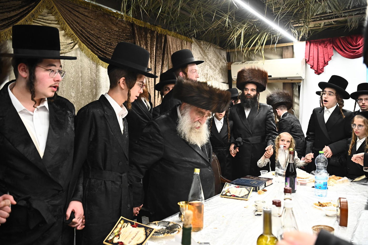 הגה"צ גאב"ד מאקאווא בטיש חוה"מ סוכות