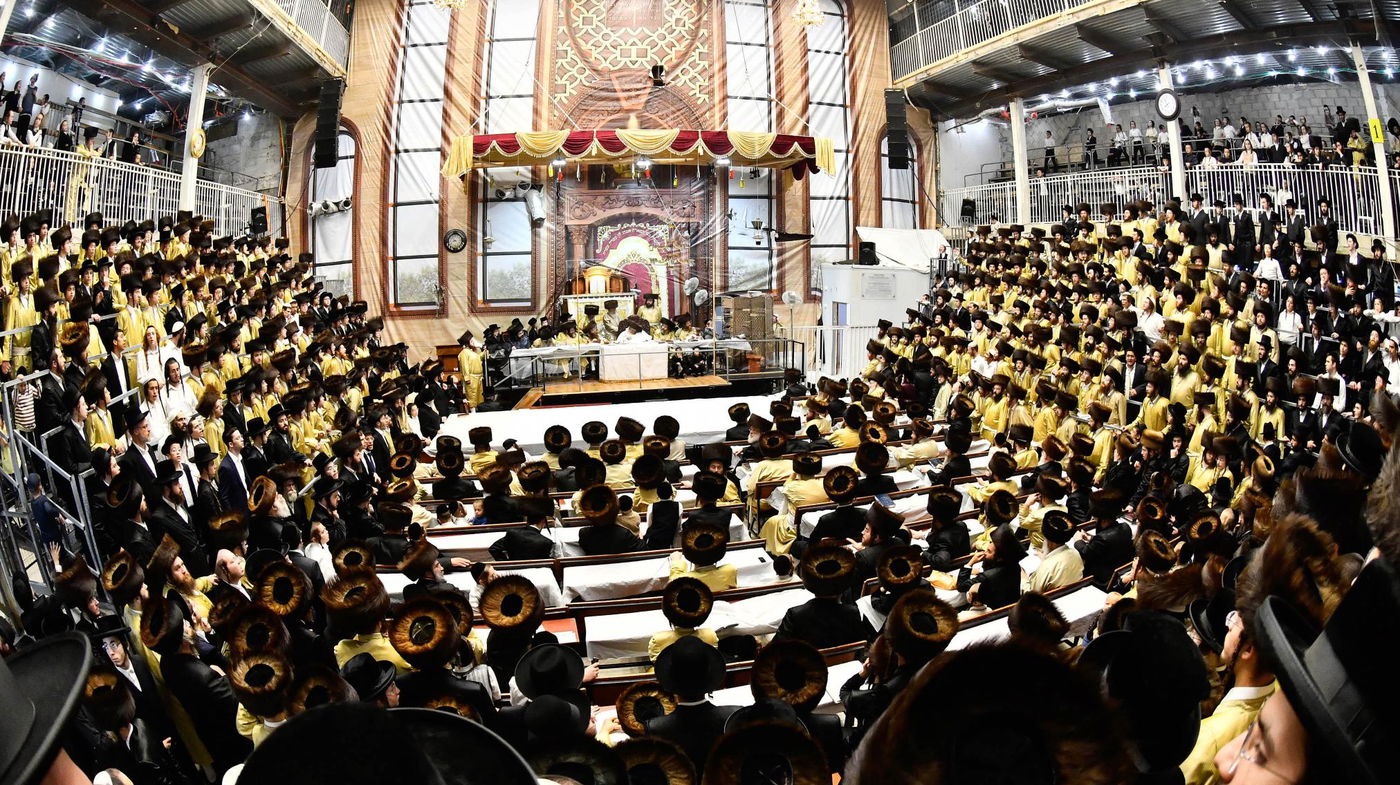 האדמו"ר מתולדות אברהם יצחק בטיש חוה"מ סכות