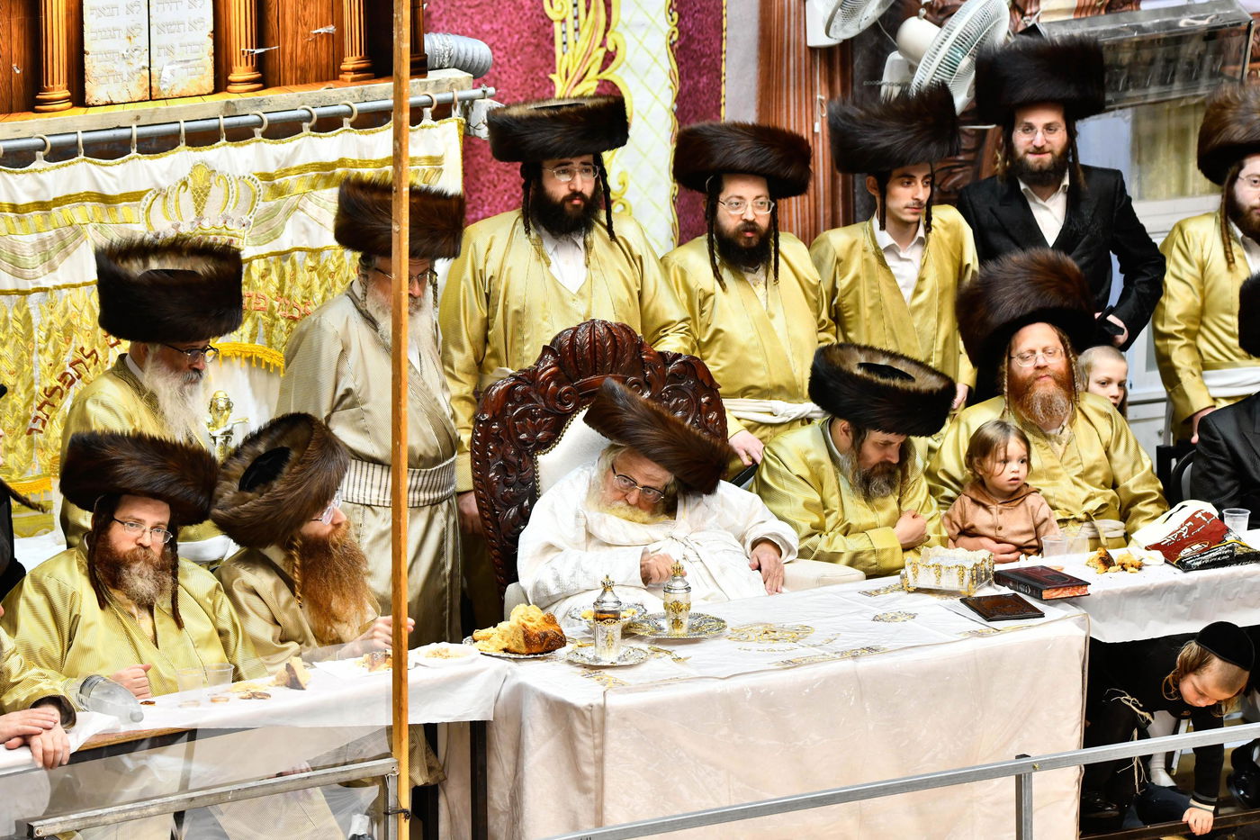 האדמו"ר מתולדות אברהם יצחק בטיש חוה"מ סכות