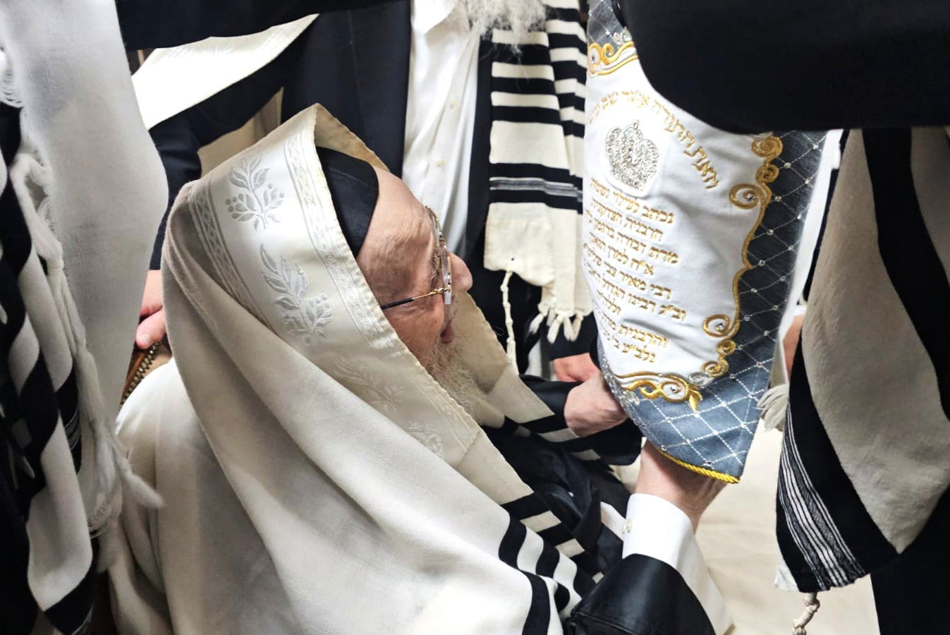 הגאון רבי מאיר צבי ברגמן בעליה לתורה