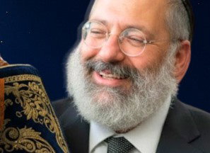 הקפות שמחת תורה: איך מנהג הפך לשיא השמחה? | צפו