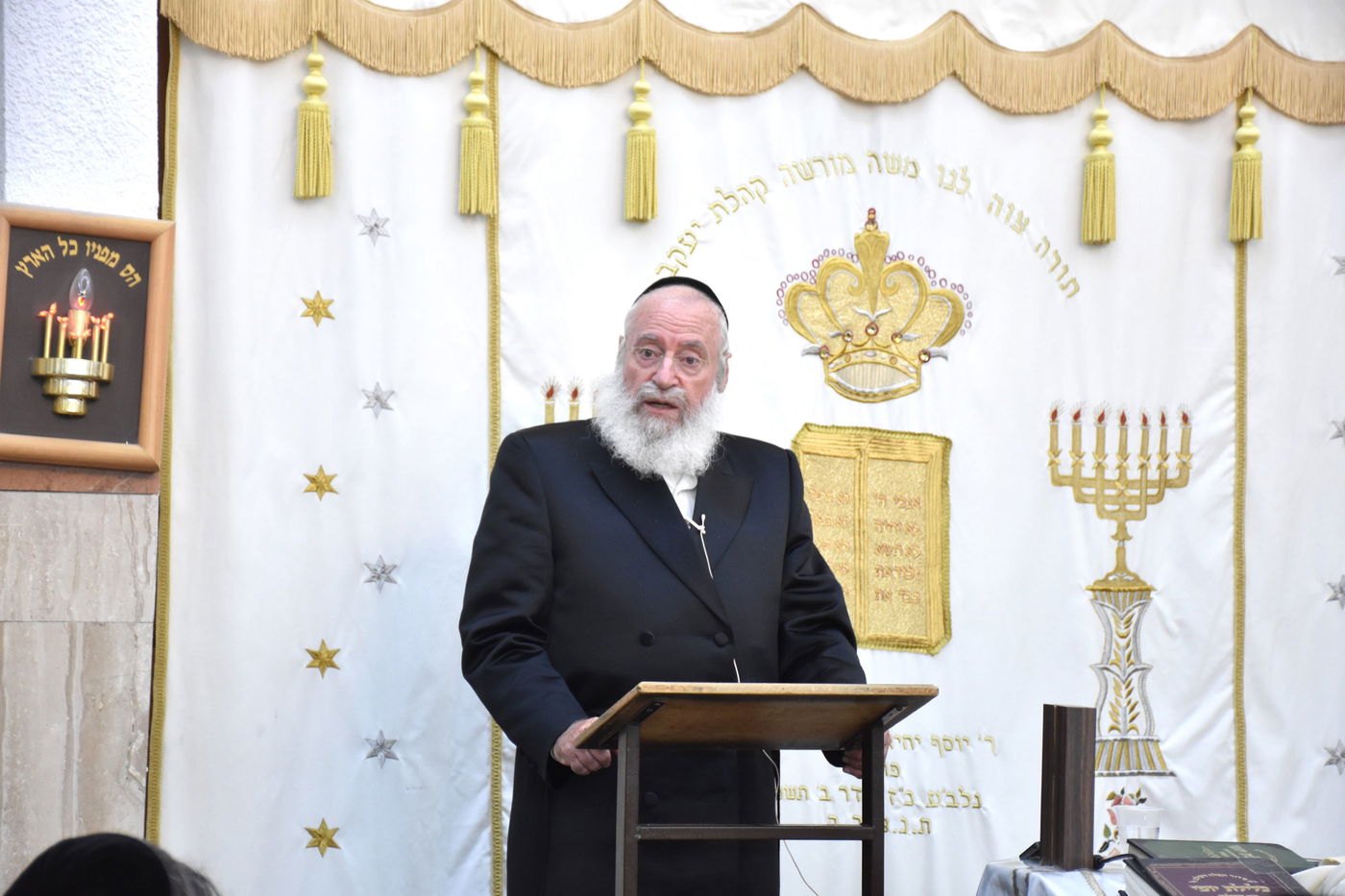 אלפים בשיעורו של הגאב"ד הגר"א וייס בבני ברק