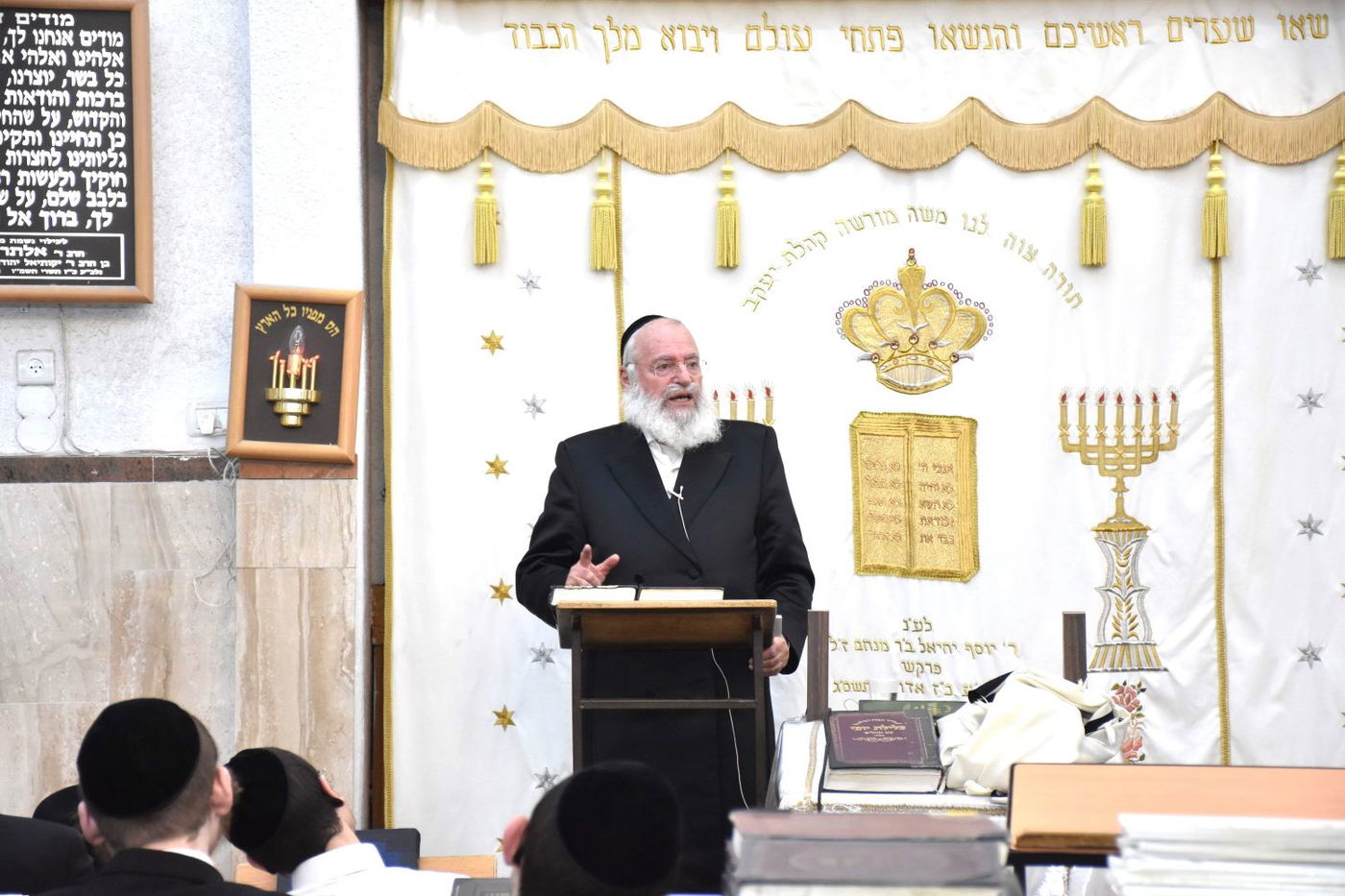 אלפים בשיעורו של הגאב"ד הגר"א וייס בבני ברק