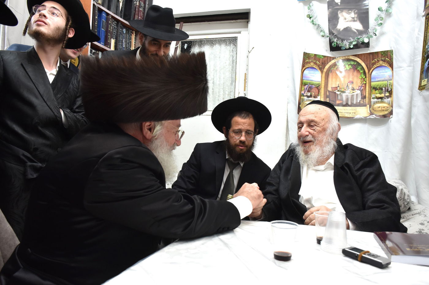 אלפים בשיעורו של הגאב"ד הגר"א וייס בבני ברק