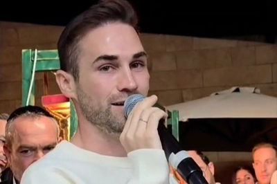 אחרי שהבן שטבע ניצל: הזמר מאיר גרין חגג מסיבת הודיה | תיעוד מרגש