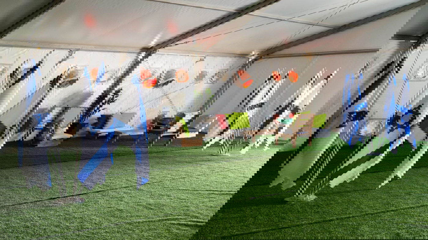 הכל כדי להשרות רוגע ושלווה: כך נראית נקודת הקליטה ברעים לשם יגיעו מחר החטופים