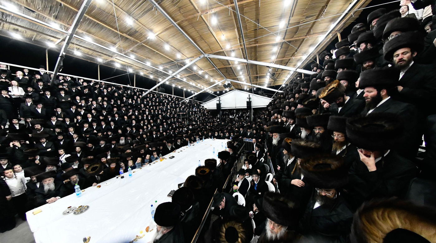 האדמו"ר מביאלה בטיש חול המועד סוכות