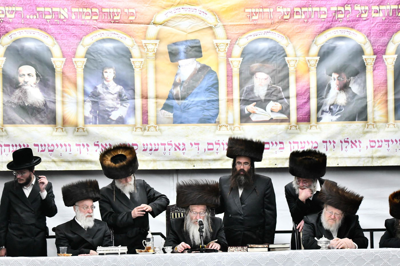 האדמו"ר מביאלה בטיש חול המועד סוכות