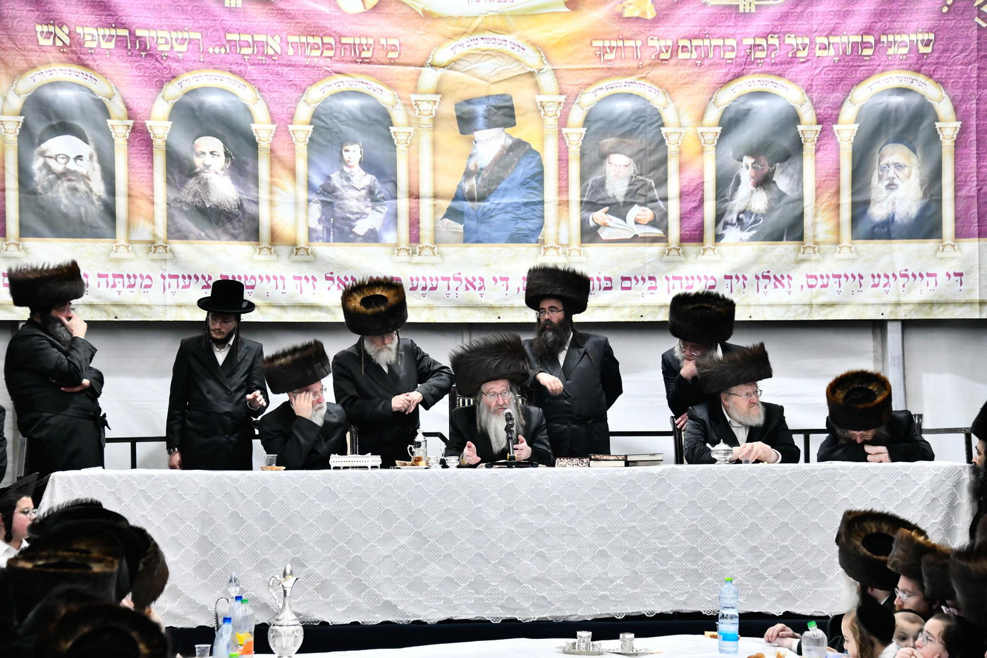 האדמו"ר מביאלה בטיש חול המועד סוכות