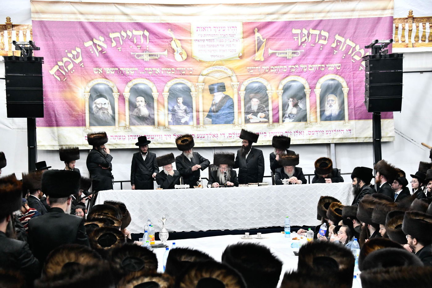 האדמו"ר מביאלה בטיש חול המועד סוכות