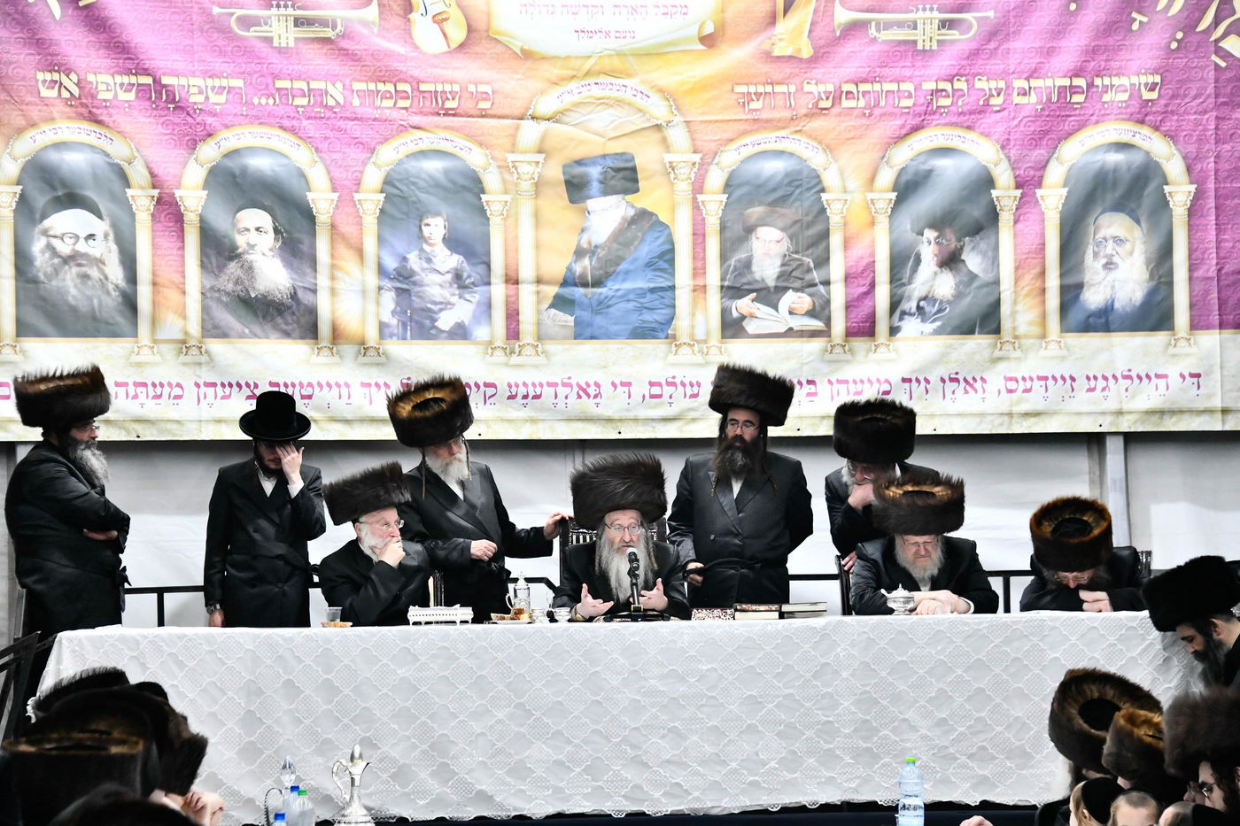 האדמו"ר מביאלה בטיש חול המועד סוכות