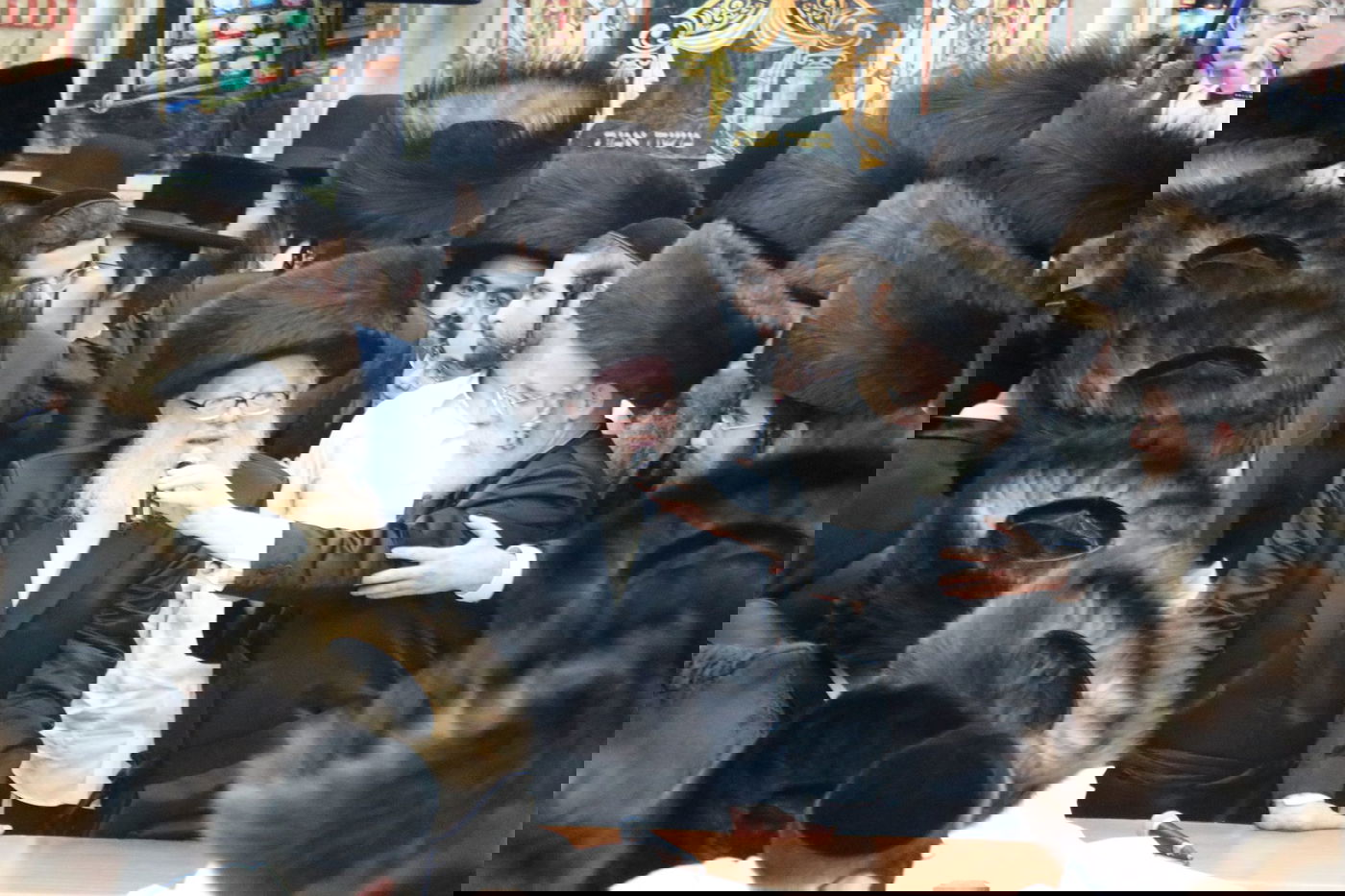 העריקים אצל האדמו"רים בחול המעוד סוכות תשפ"ו