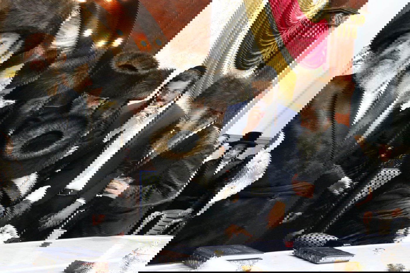 העריקים אצל האדמו"רים בחול המעוד סוכות תשפ"ו