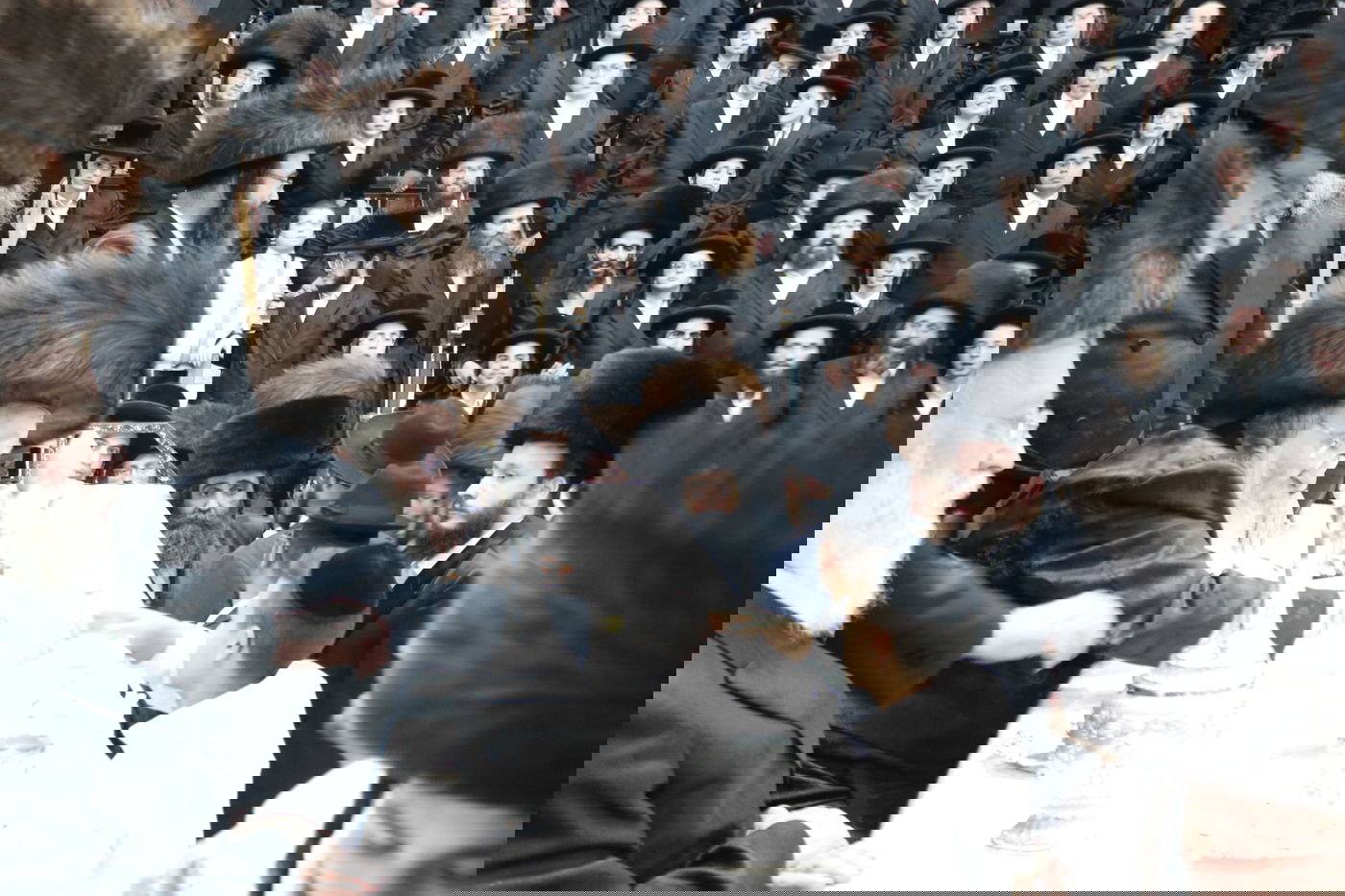 העריקים אצל האדמו"רים בחול המעוד סוכות תשפ"ו