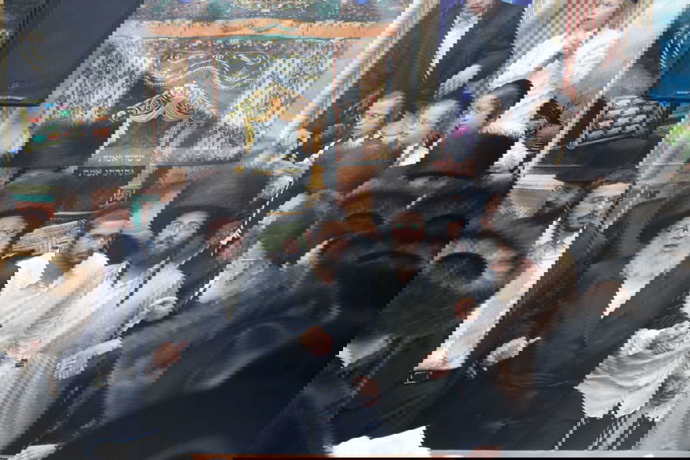 העריקים אצל האדמו"רים בחול המעוד סוכות תשפ"ו