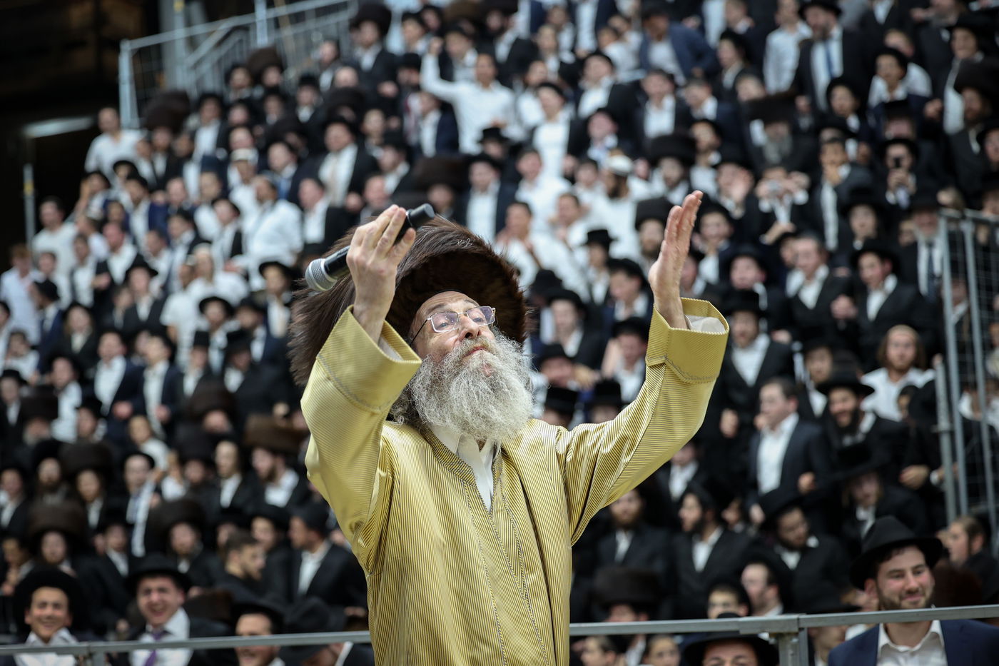 הגה"צ רבי אלימלך בידרמן בשמחת בית השואבה