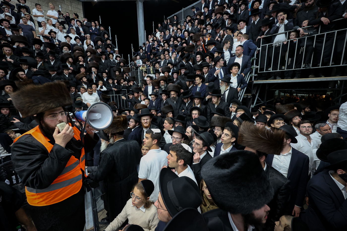 הגה"צ רבי אלימלך בידרמן בשמחת בית השואבה