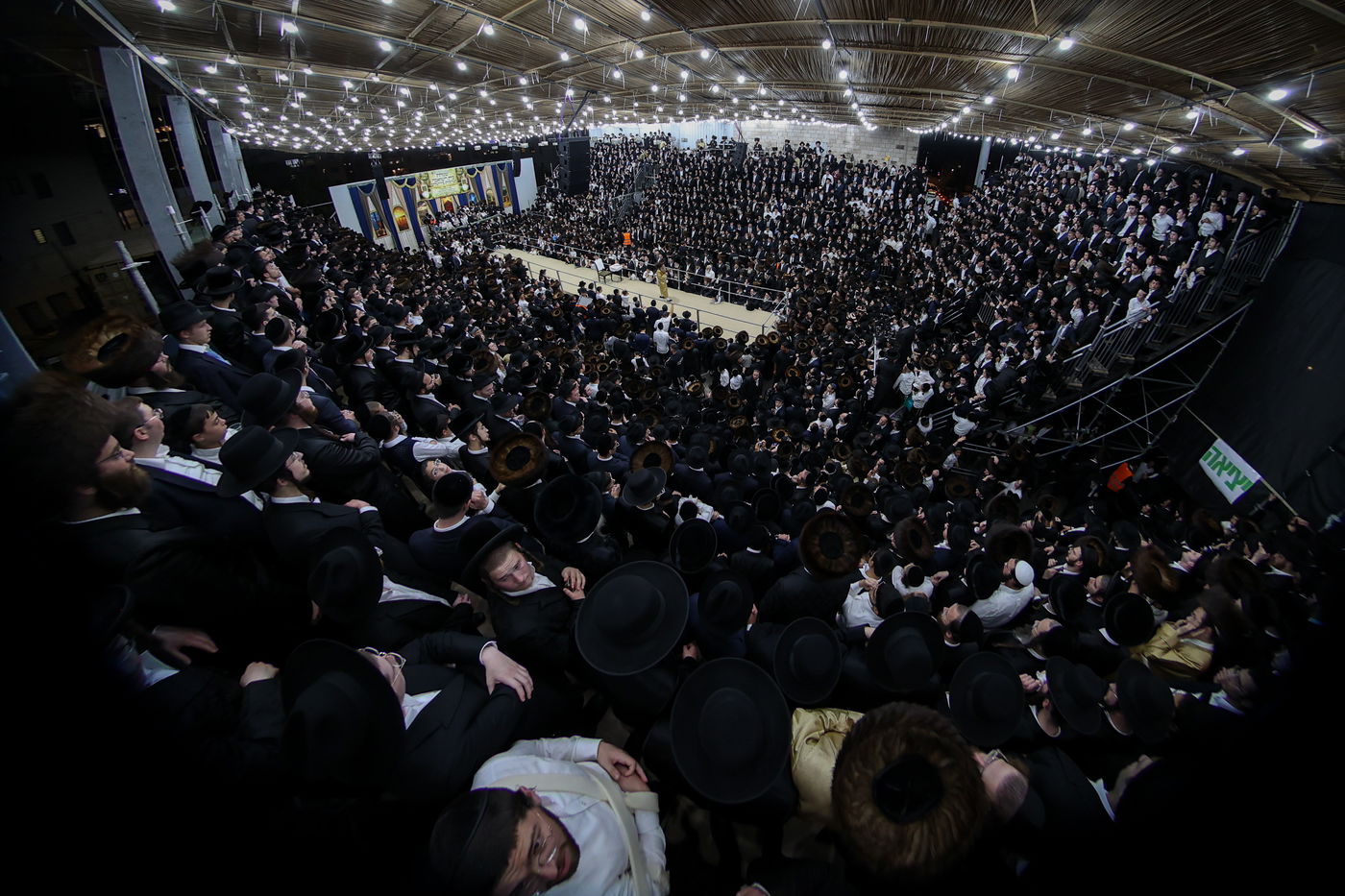 הגה"צ רבי אלימלך בידרמן בשמחת בית השואבה