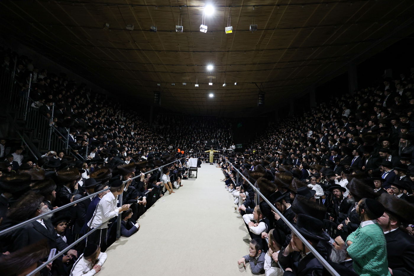 הגה"צ רבי אלימלך בידרמן בשמחת בית השואבה