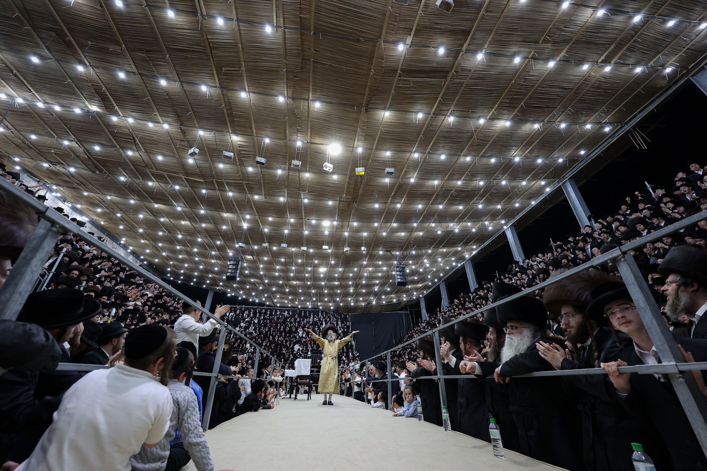 הגה"צ רבי אלימלך בידרמן בשמחת בית השואבה