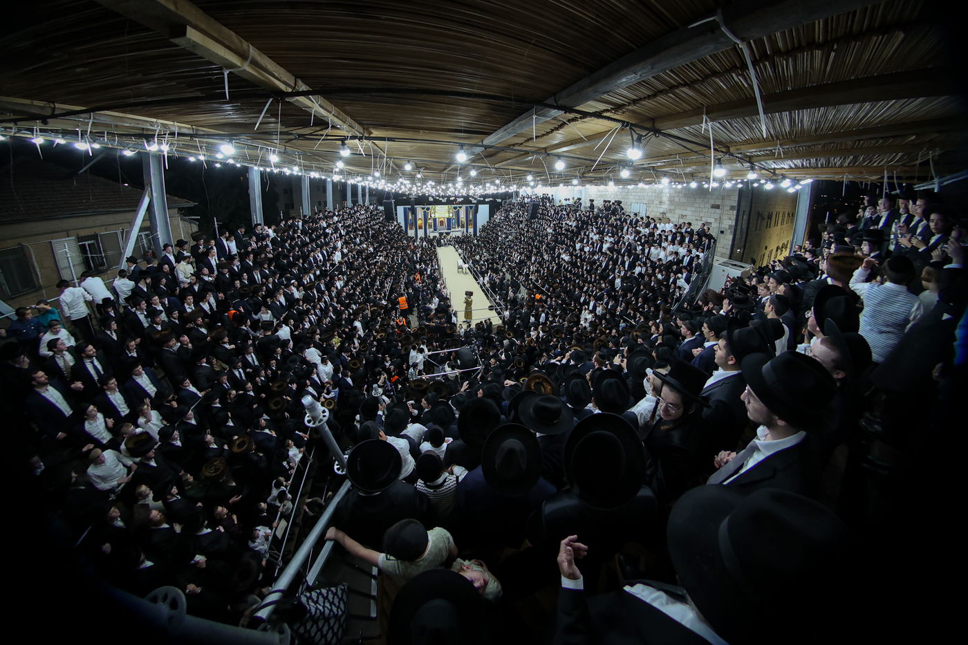 הגה"צ רבי אלימלך בידרמן בשמחת בית השואבה