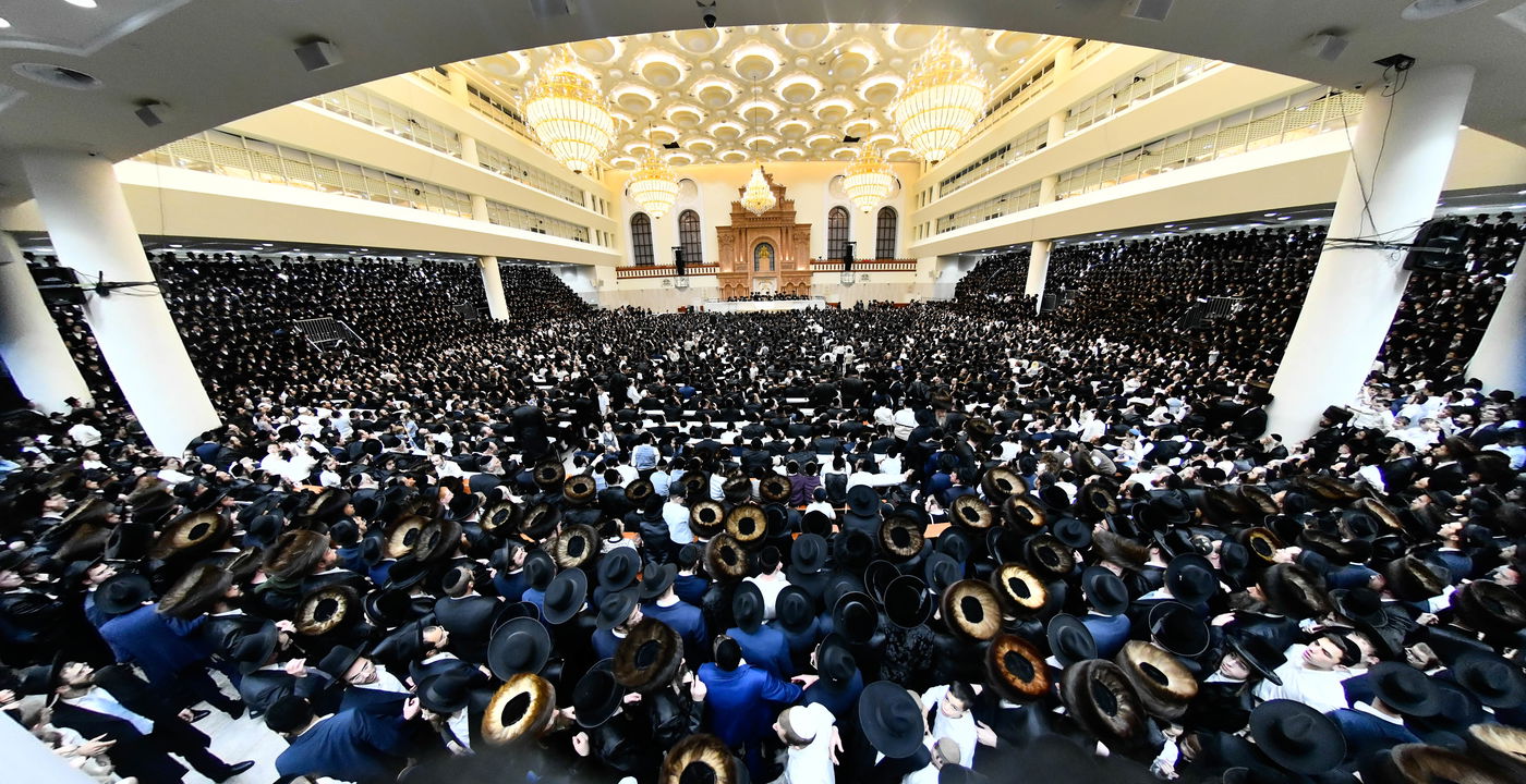 שמחת בר המצווה ושמחת בית השואבה בחצה"ק ויז'ניץ