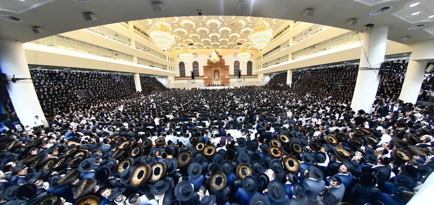 שמחת בר המצווה ושמחת בית השואבה בחצה"ק ויז'ניץ