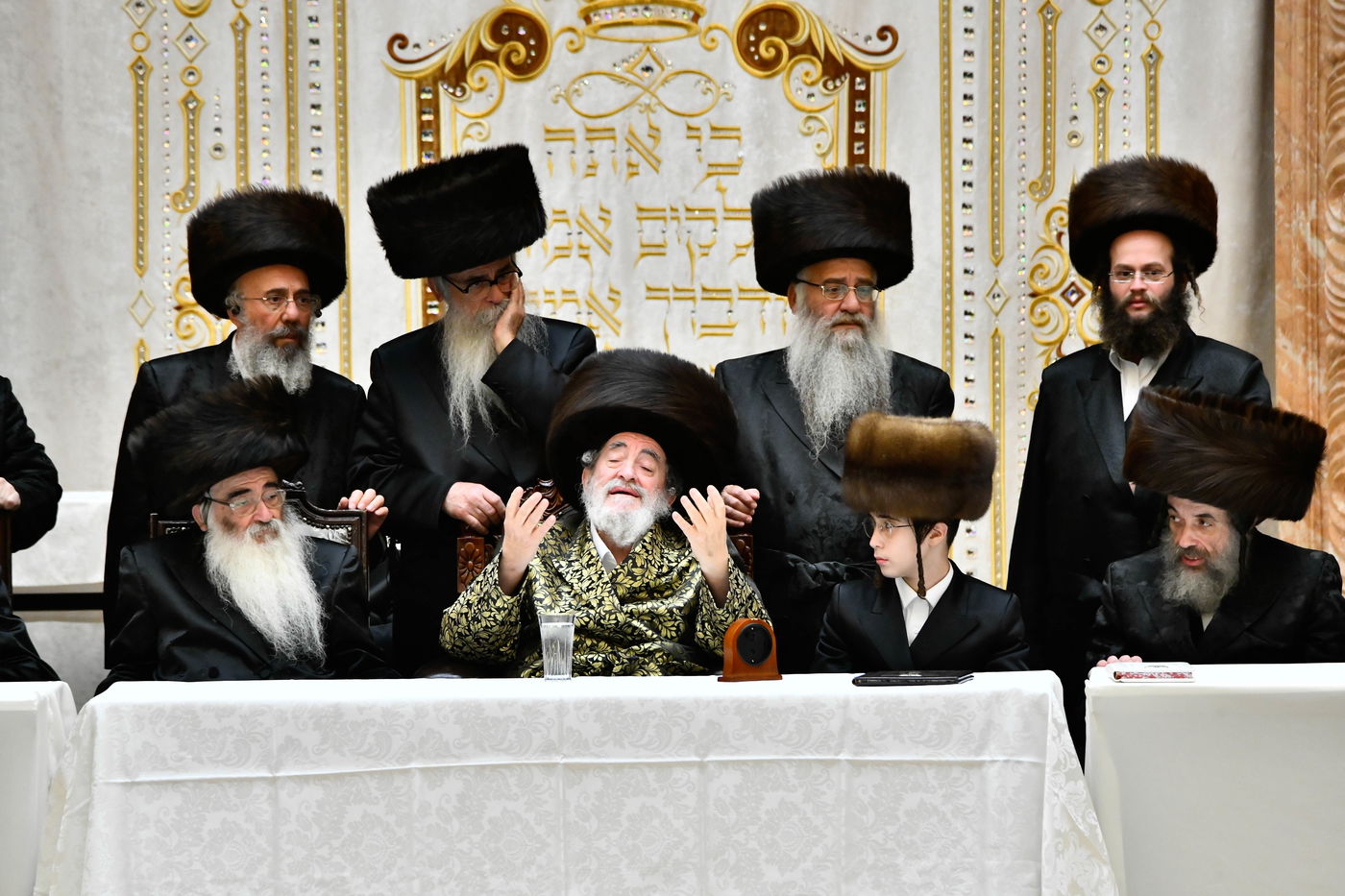 שמחת בר המצווה ושמחת בית השואבה בחצה"ק ויז'ניץ