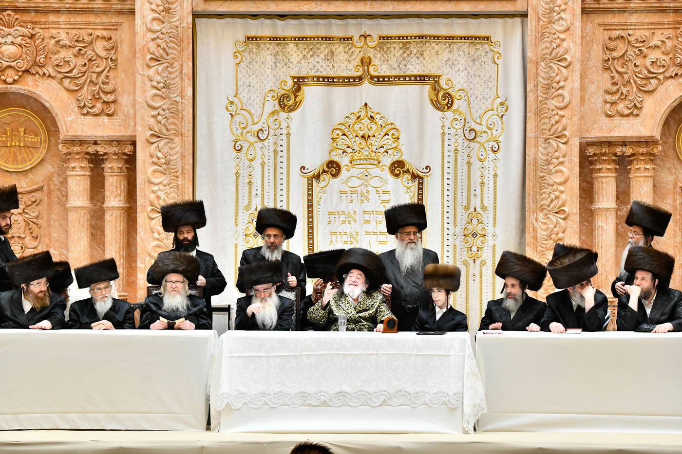 שמחת בר המצווה ושמחת בית השואבה בחצה"ק ויז'ניץ