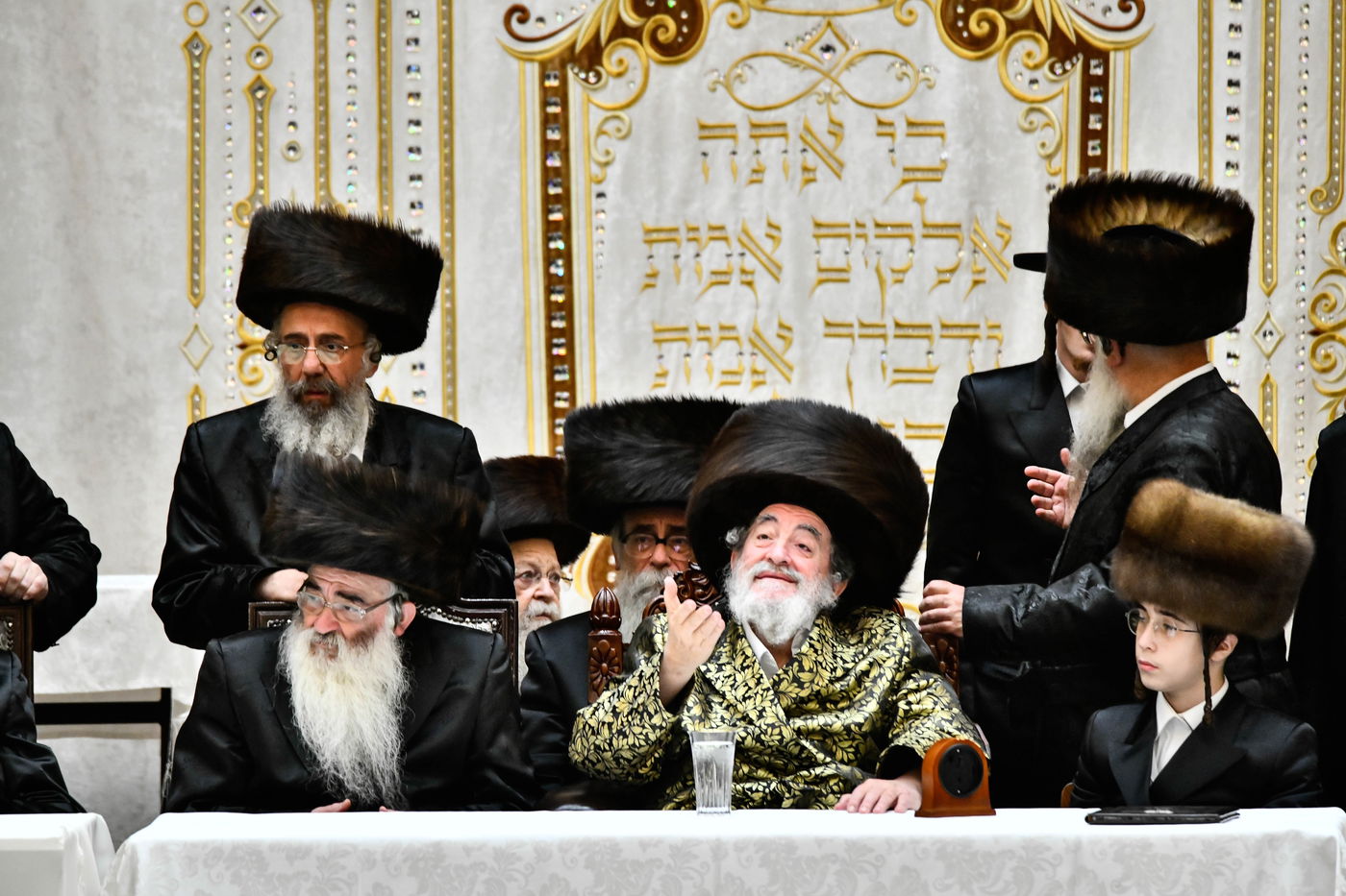 שמחת בר המצווה ושמחת בית השואבה בחצה"ק ויז'ניץ