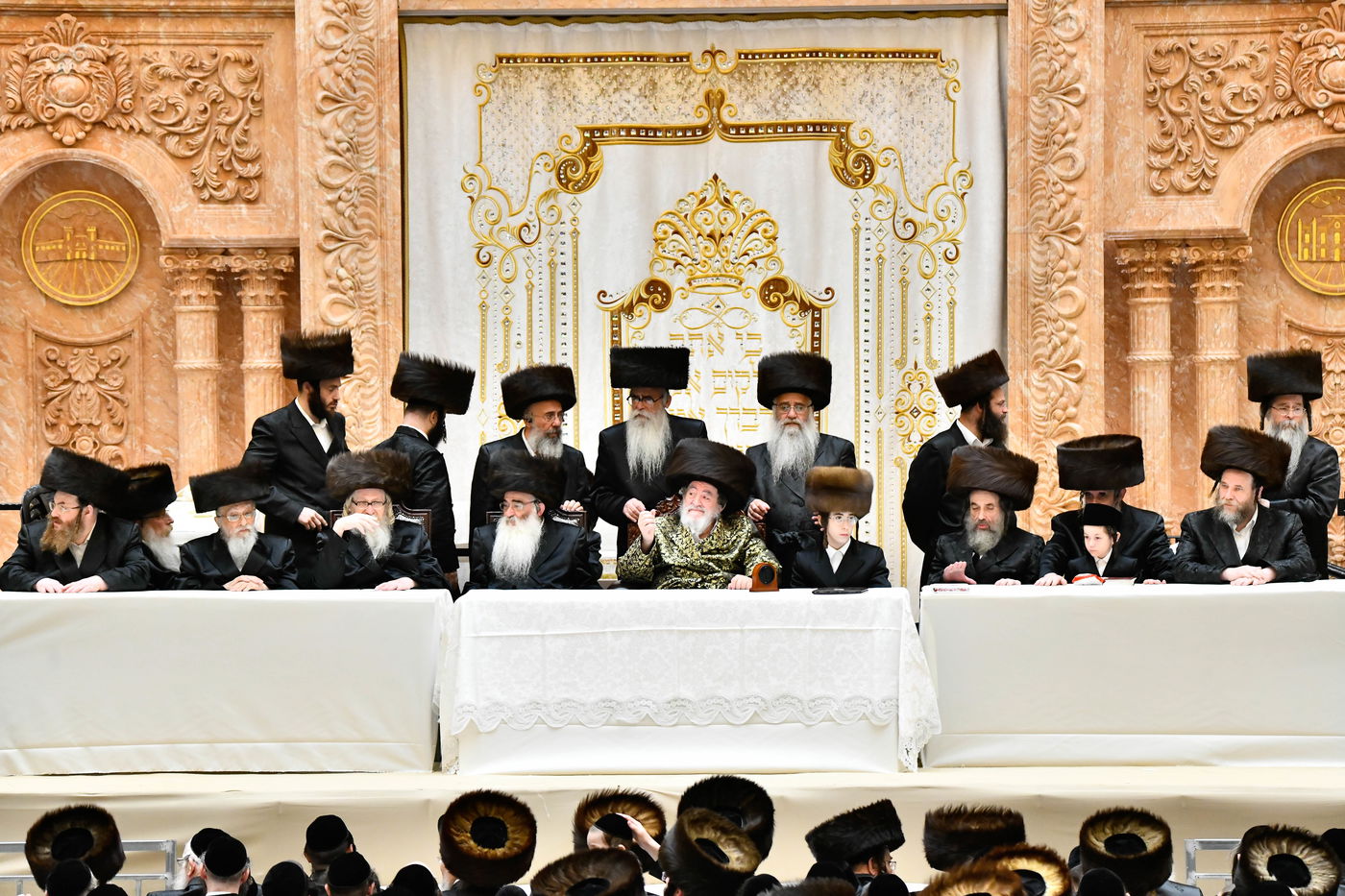 שמחת בר המצווה ושמחת בית השואבה בחצה"ק ויז'ניץ