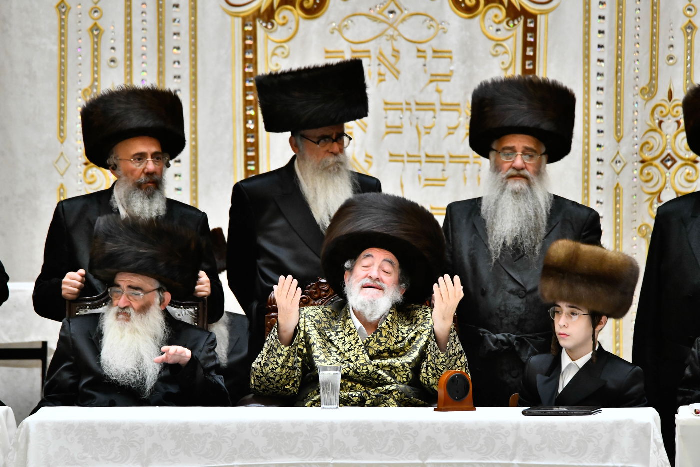 שמחת בר המצווה ושמחת בית השואבה בחצה"ק ויז'ניץ