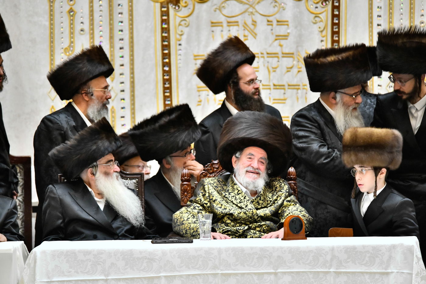 שמחת בר המצווה ושמחת בית השואבה בחצה"ק ויז'ניץ