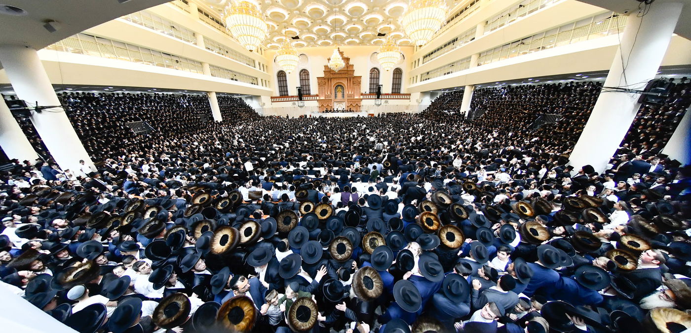 שמחת בר המצווה ושמחת בית השואבה בחצה"ק ויז'ניץ