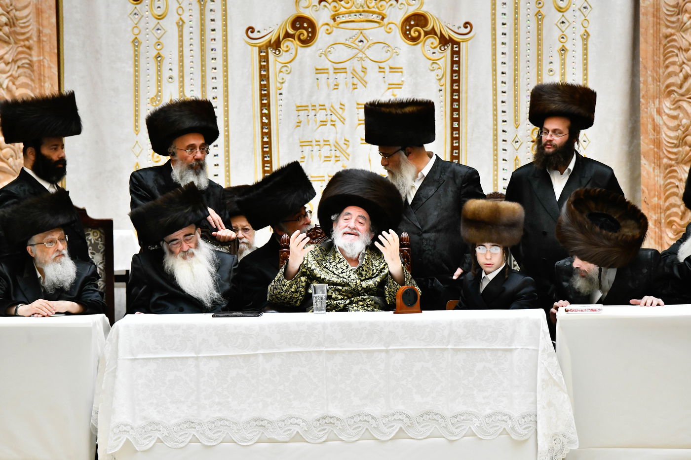 שמחת בר המצווה ושמחת בית השואבה בחצה"ק ויז'ניץ