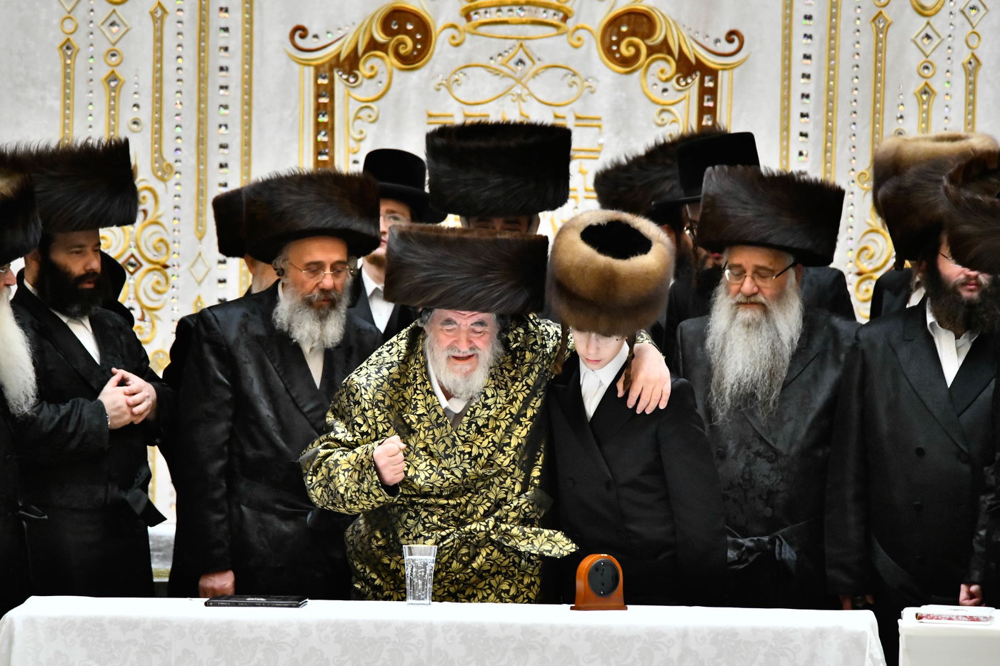 שמחת בר המצווה ושמחת בית השואבה בחצה"ק ויז'ניץ