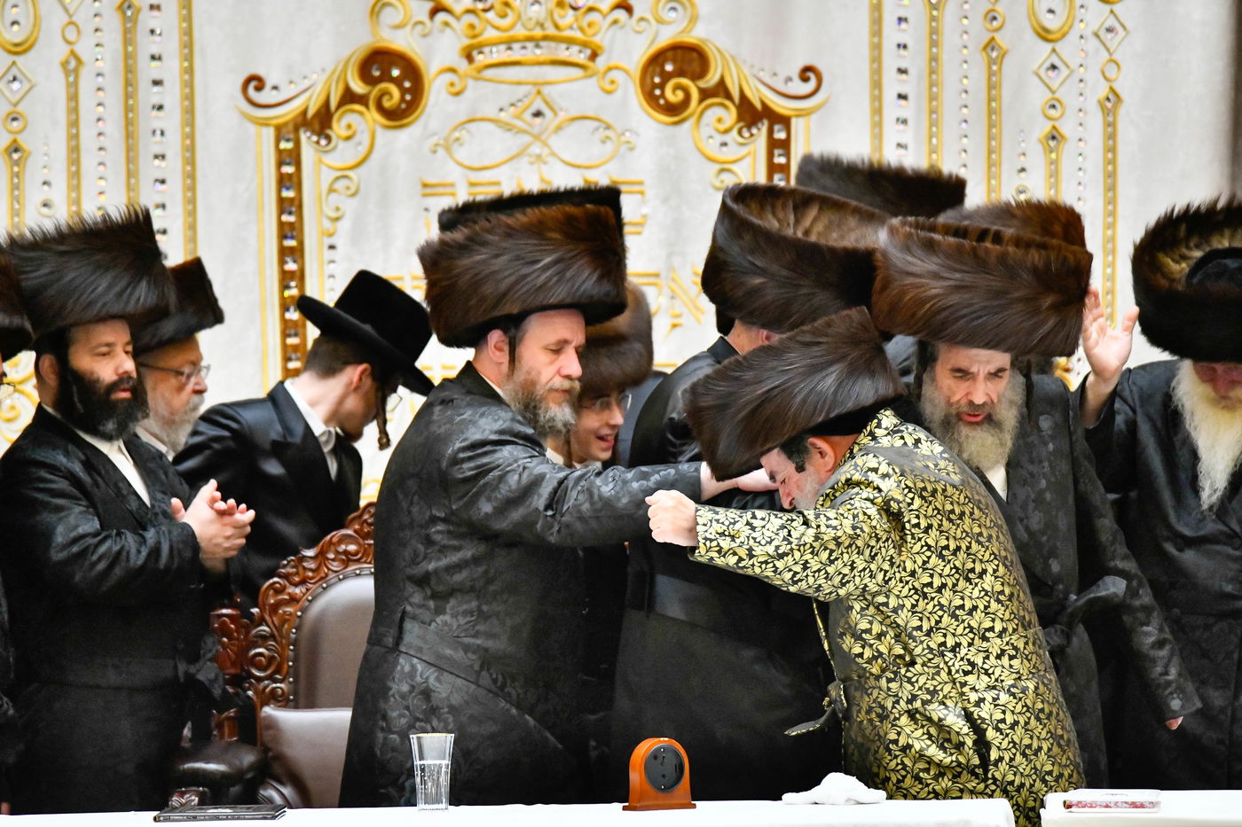 שמחת בר המצווה ושמחת בית השואבה בחצה"ק ויז'ניץ