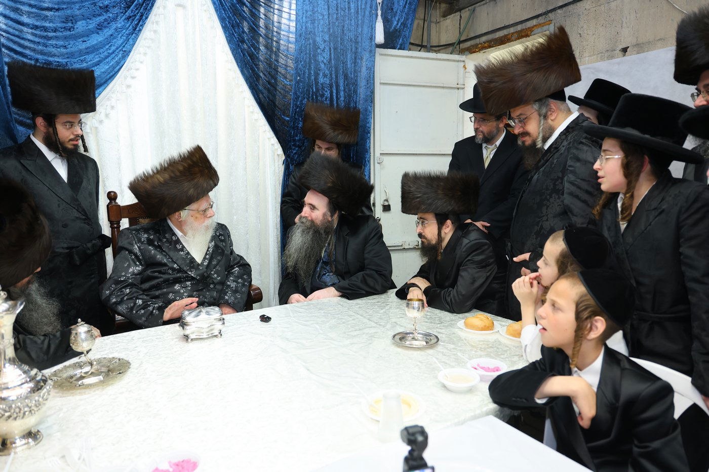 הריש"ב הלברשטאם בביקור אצל האדמו"ר משאץ ויזניץ