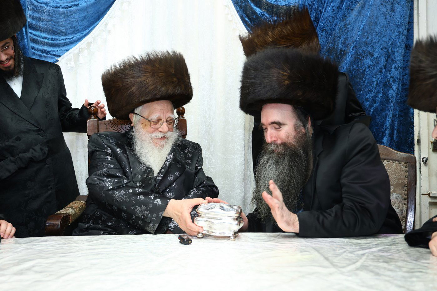 הריש"ב הלברשטאם בביקור אצל האדמו"ר משאץ ויזניץ