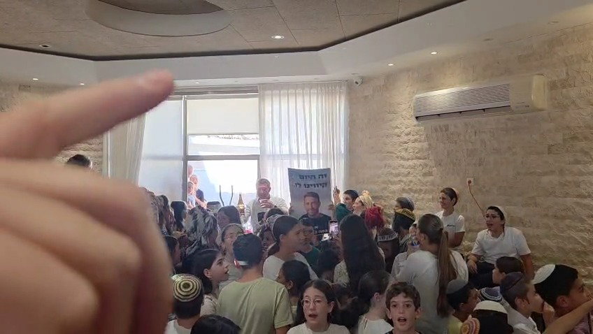 היישוב שילה באורות