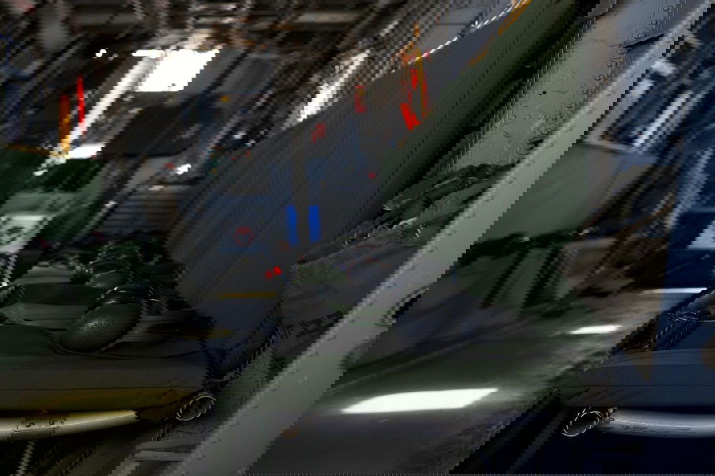 המסוקים המוכנים, מבפנים