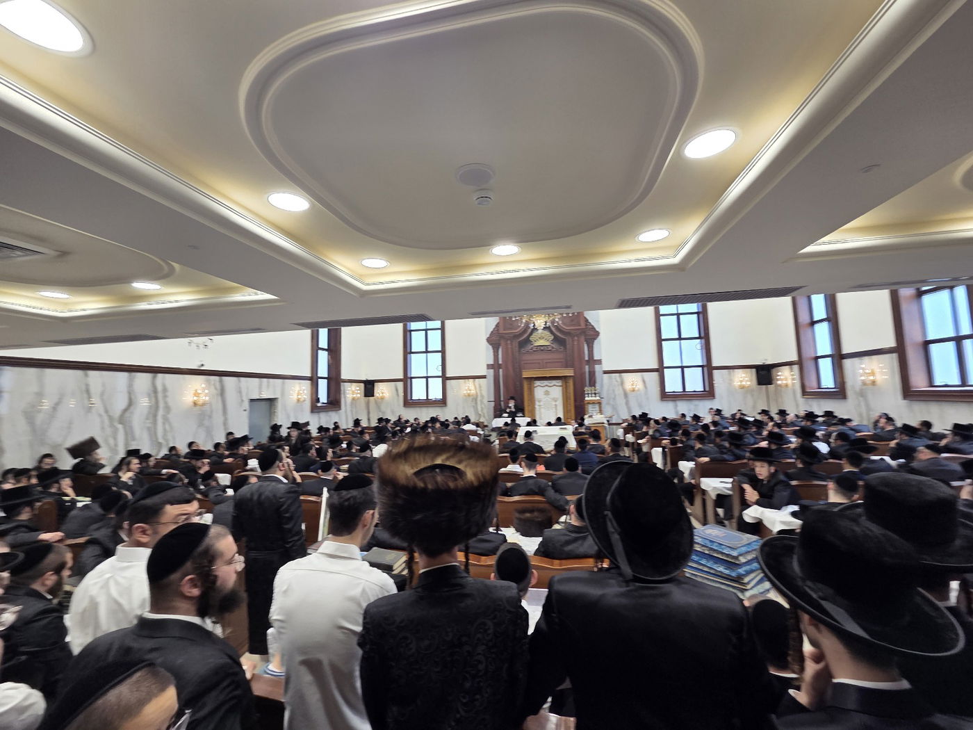 הגר"ז כהן בביה"כ בעלזא באשדוד