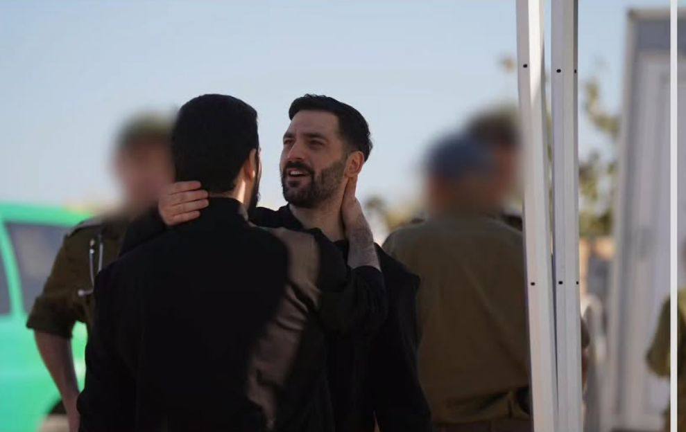 האחים גלי וזיוי בחיבוק ראשון אחרי השחרור