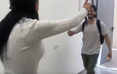 "אתה החיים שלי" | אימו של מתן צנגאוקר מקבלת את בנה בחזרה • צפו בתיעוד