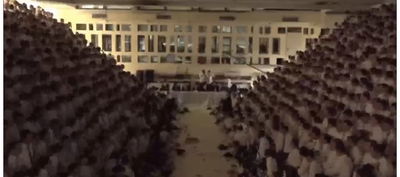 השמחה ההיסטורית בגבעה: שידור חי מ׳הקפות שניות׳ בישיבת פוניבז׳