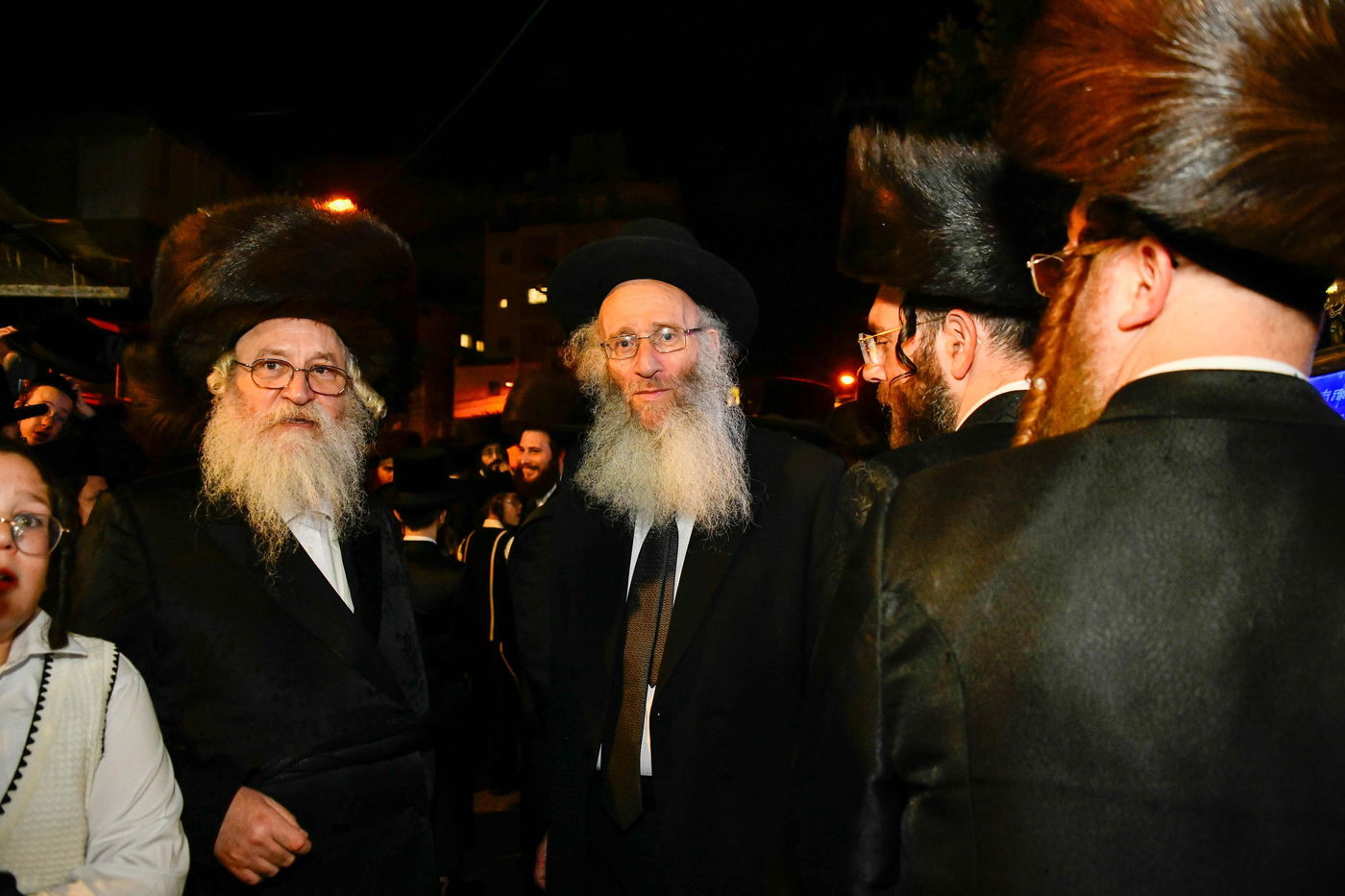 מעמד הבאגלייטען מוצאי יו"ט במחנובקא בעלזא