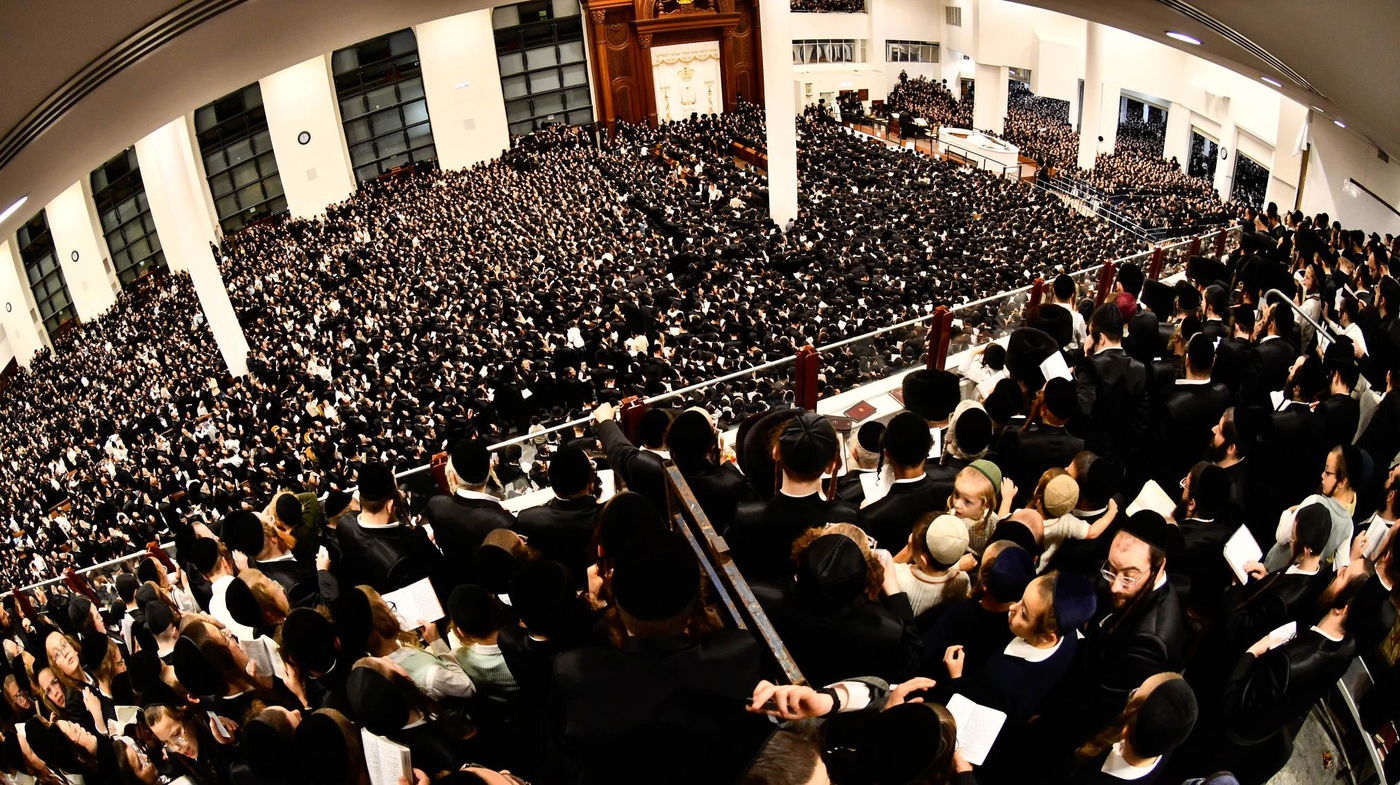 הקפות שניות בחצה"ק גור